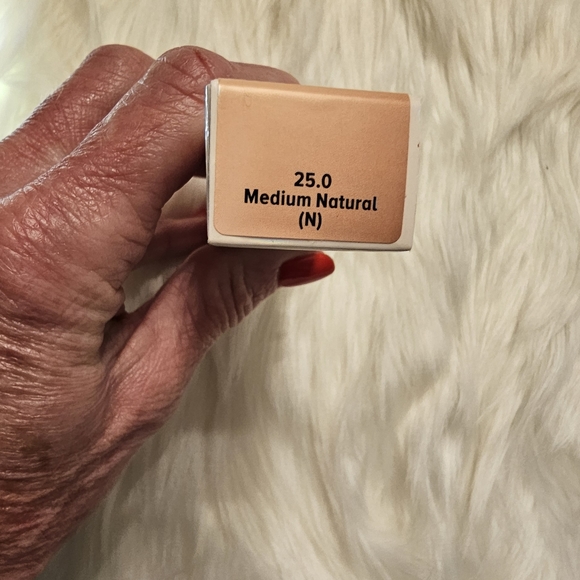 it BYE BYE Undereye Full Coverage Concealer- Medium Natural .40oz - Picture 5 of 5